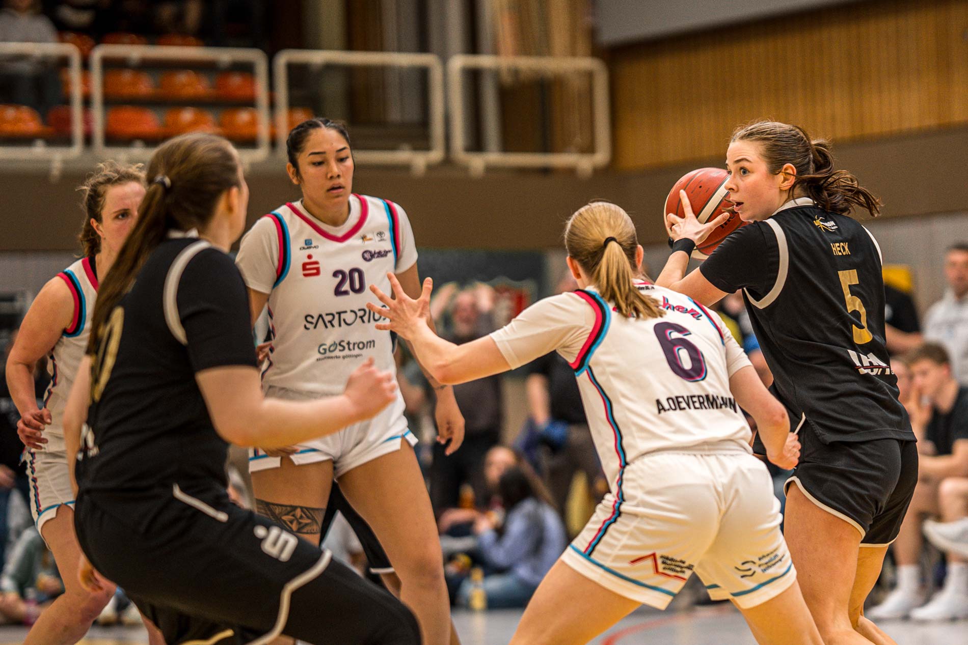 Bitteres Aus im Do-or-Die-Spiel: VIMODROM Baskets Jena unterliegen nach Nervenschlacht in Göttingen mit 81:86 (Halbzeit: 43:42)